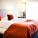 Atlantic 4*